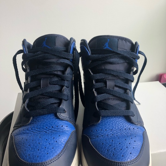 Royal Blue Nike Jordan 1 mid - Picture 5 of 8
